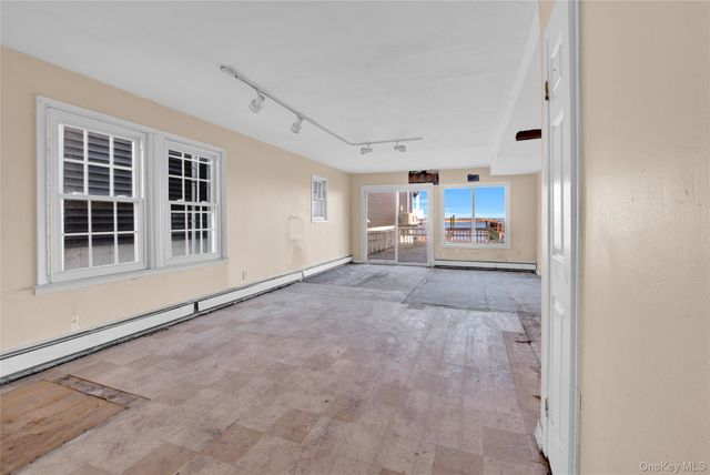 811 W Park Avenue, Long Beach, NY 11561