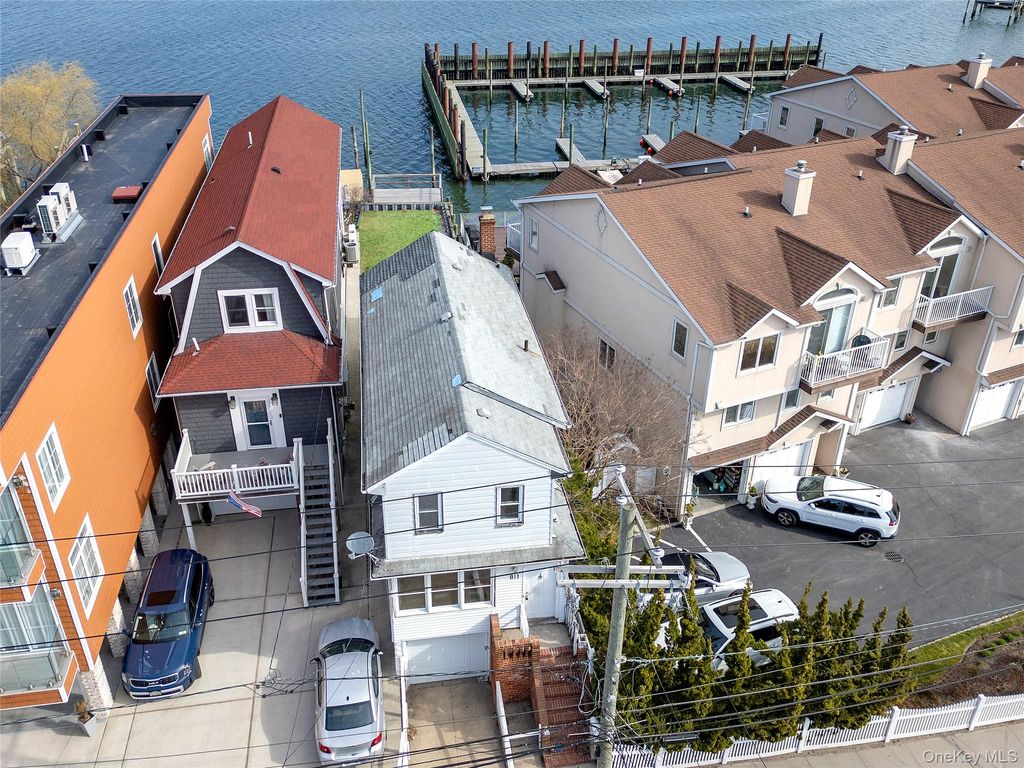 811 W Park Avenue, Long Beach, NY 11561