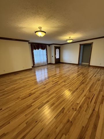 6606 Highway 52, W, Lafayette, TN 37083