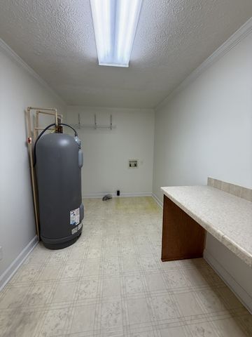 6606 Highway 52, W, Lafayette, TN 37083