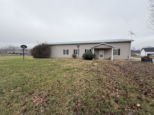 6606 Highway 52, W, Lafayette, TN 37083