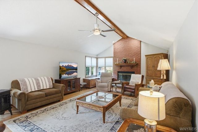 3698 Meadowbrook Acres, Wheatfield, NY 14120