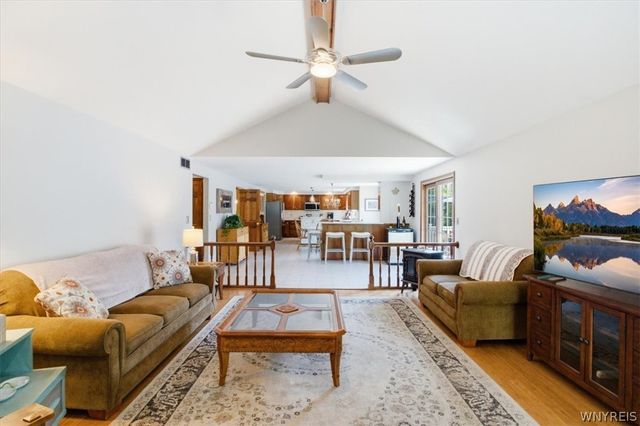 3698 Meadowbrook Acres, Wheatfield, NY 14120