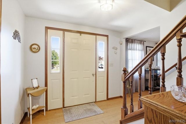 3698 Meadowbrook Acres, Wheatfield, NY 14120
