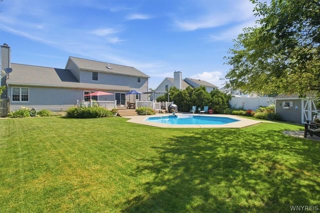 3698 Meadowbrook Acres, Wheatfield, NY 14120