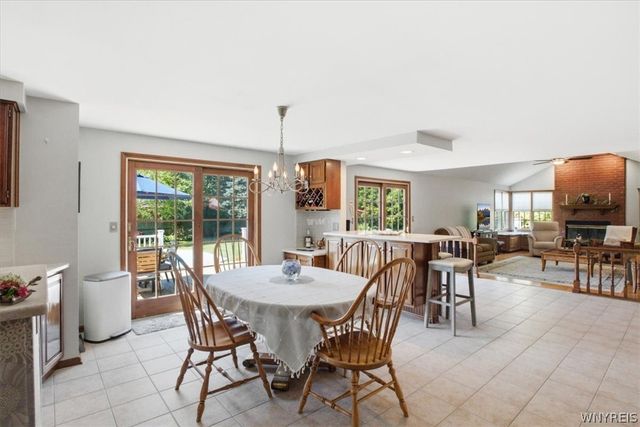 3698 Meadowbrook Acres, Wheatfield, NY 14120