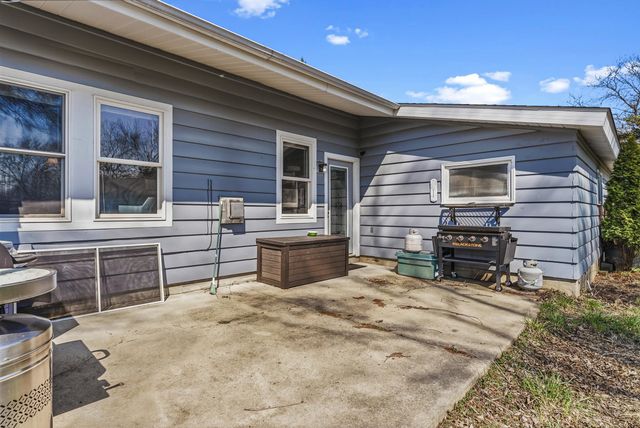 2125 Thistlewood Drive, Burton, MI 48509