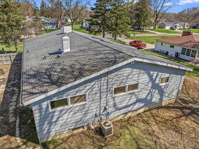 2125 Thistlewood Drive, Burton, MI 48509