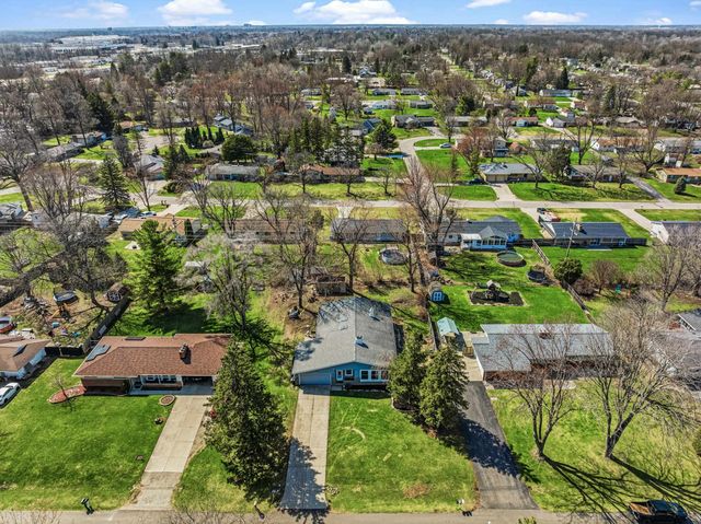2125 Thistlewood Drive, Burton, MI 48509
