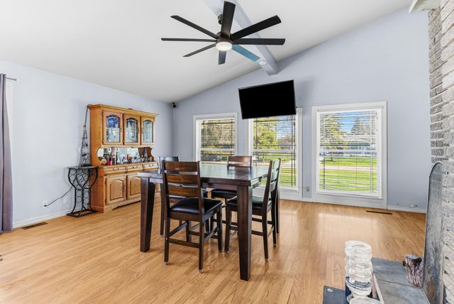 2125 Thistlewood Drive, Burton, MI 48509