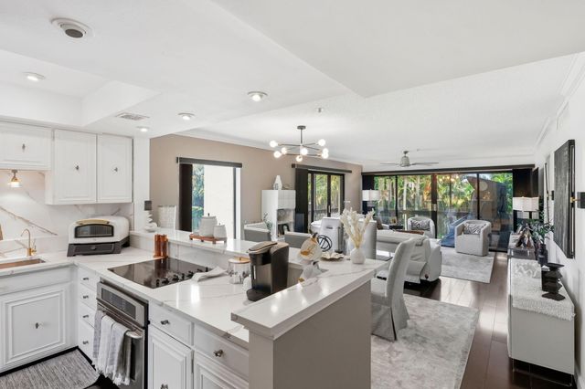 3000 Presidential Way 201, West Palm Beach, FL 33401