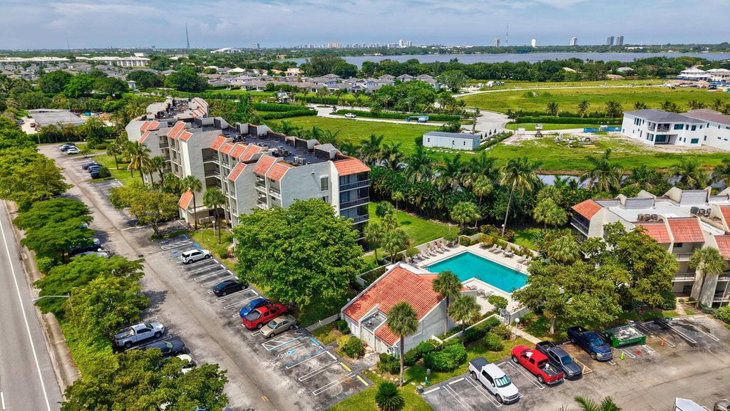 3000 Presidential Way 201, West Palm Beach, FL 33401