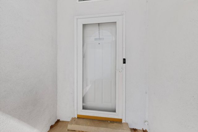 11 Flores Bonitas Avenue, Los Lunas, NM 87031