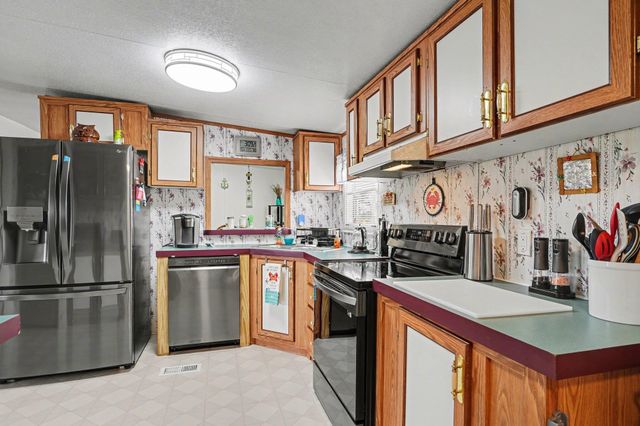 1619 Grain Bin Rd., Lake View, SC 29563
