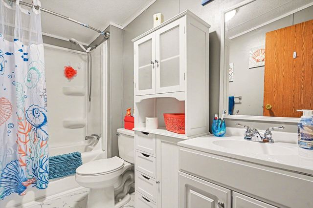 1619 Grain Bin Rd., Lake View, SC 29563