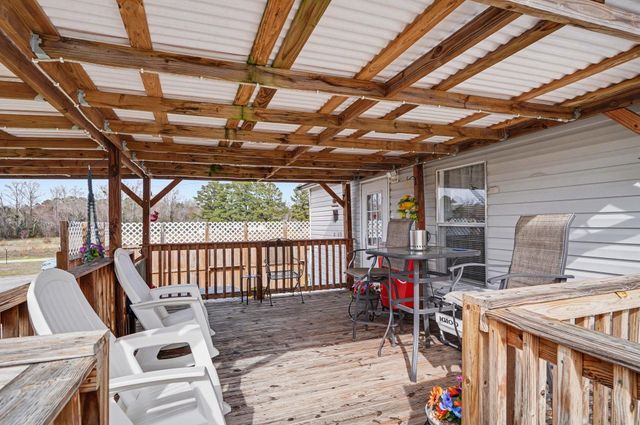1619 Grain Bin Rd., Lake View, SC 29563