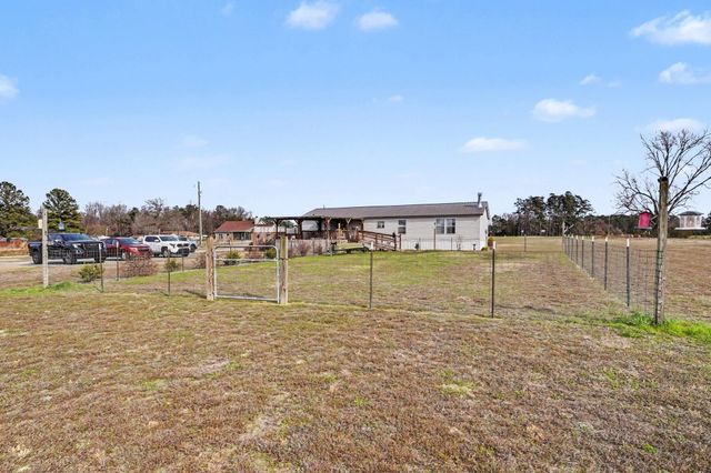 1619 Grain Bin Rd., Lake View, SC 29563