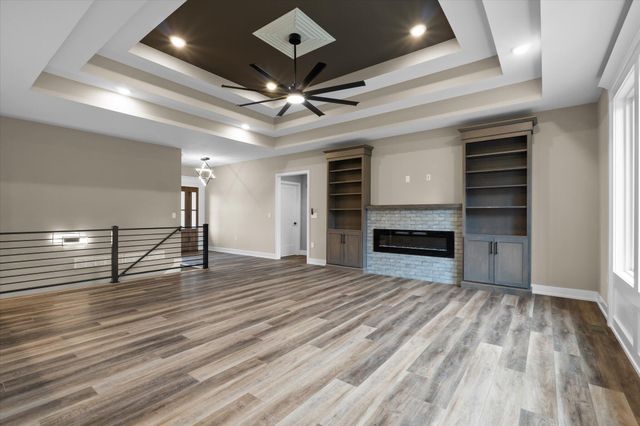 2326 PRIDE MOUNTAIN DR, Columbia, MO 65201