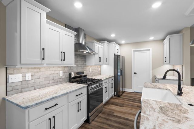 2326 PRIDE MOUNTAIN DR, Columbia, MO 65201