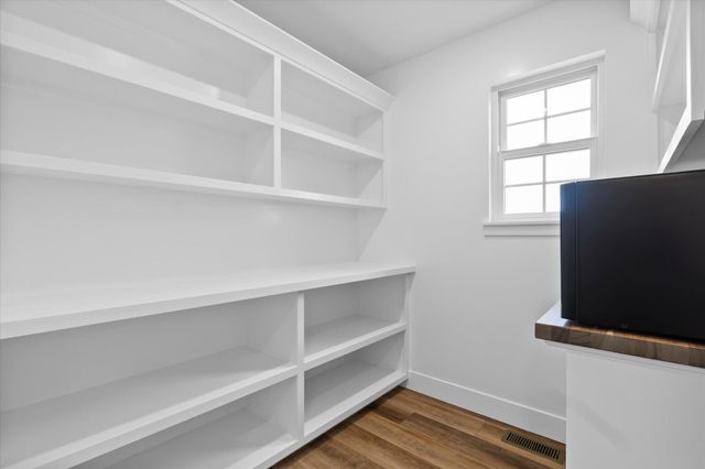 2326 PRIDE MOUNTAIN DR, Columbia, MO 65201