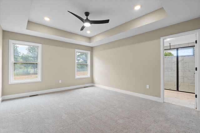 2326 PRIDE MOUNTAIN DR, Columbia, MO 65201