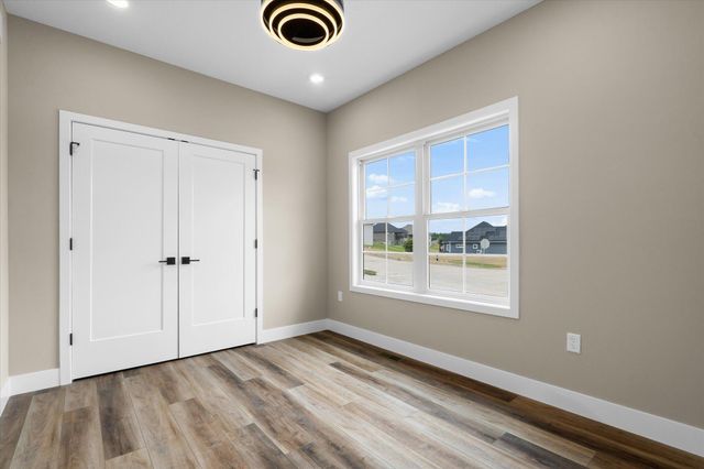 2326 PRIDE MOUNTAIN DR, Columbia, MO 65201