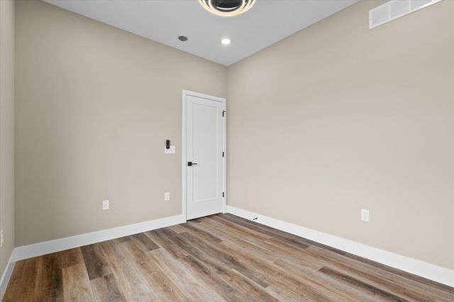 2326 PRIDE MOUNTAIN DR, Columbia, MO 65201