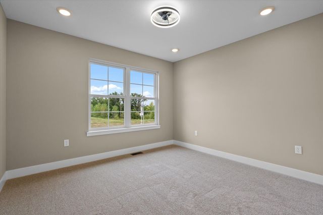 2326 PRIDE MOUNTAIN DR, Columbia, MO 65201