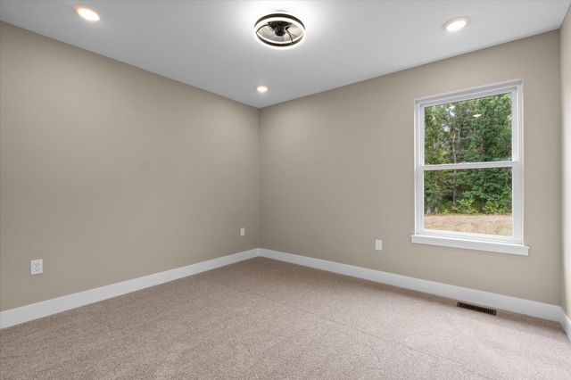 2326 PRIDE MOUNTAIN DR, Columbia, MO 65201