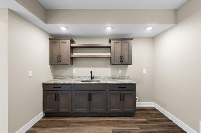 2326 PRIDE MOUNTAIN DR, Columbia, MO 65201