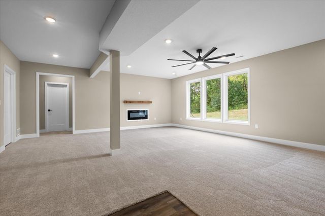 2326 PRIDE MOUNTAIN DR, Columbia, MO 65201