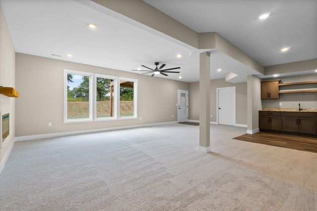 2326 PRIDE MOUNTAIN DR, Columbia, MO 65201