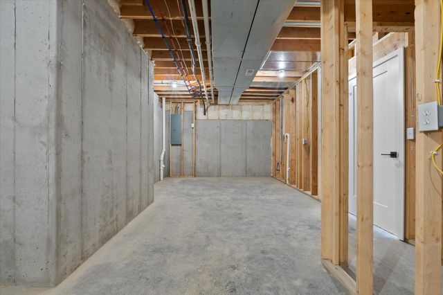 2326 PRIDE MOUNTAIN DR, Columbia, MO 65201