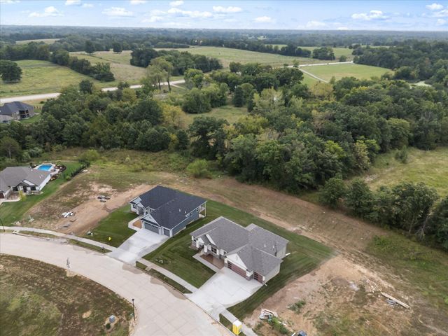 2326 PRIDE MOUNTAIN DR, Columbia, MO 65201