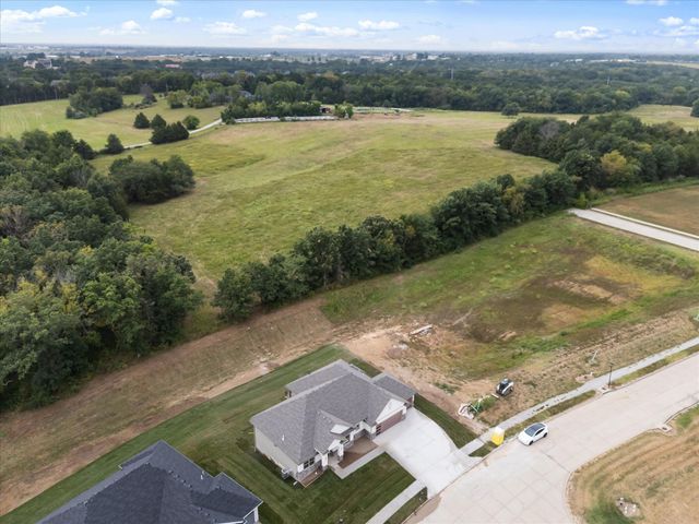 2326 PRIDE MOUNTAIN DR, Columbia, MO 65201