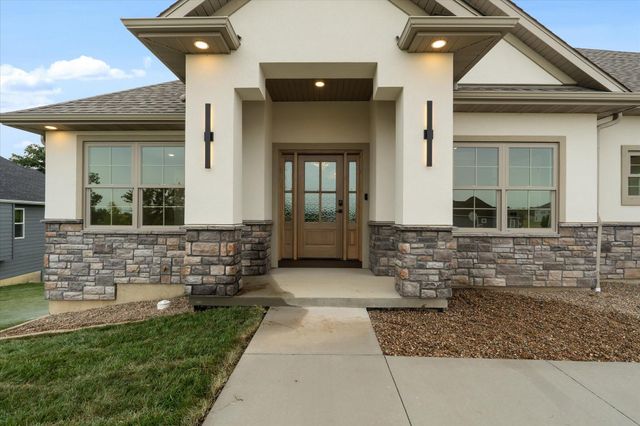 2326 PRIDE MOUNTAIN DR, Columbia, MO 65201