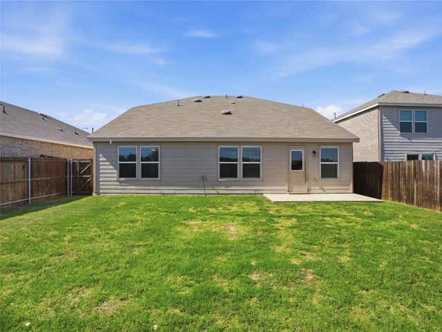 933 Dressage Drive, Haslet, TX 76052