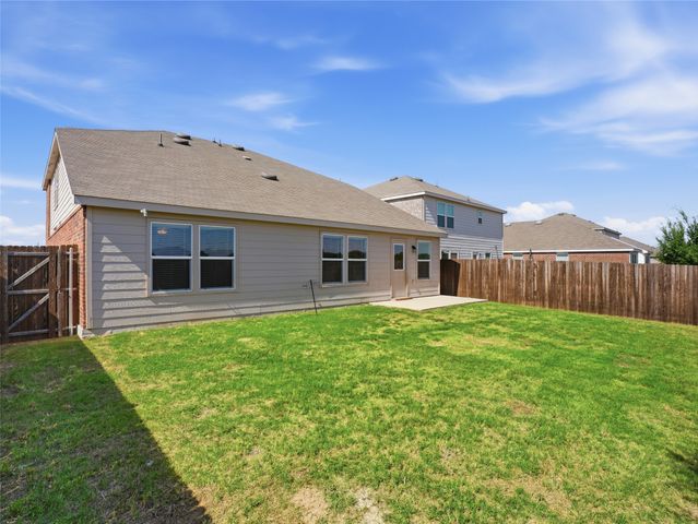 933 Dressage Drive, Haslet, TX 76052