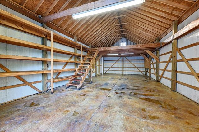 8200 W 172nd Terrace, Stilwell, KS 66085