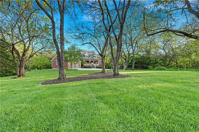 8200 W 172nd Terrace, Stilwell, KS 66085