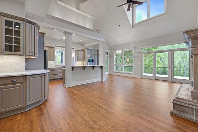 8200 W 172nd Terrace, Stilwell, KS 66085