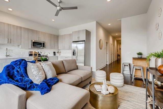 2351 W North Avenue 4E, Chicago, IL 60647