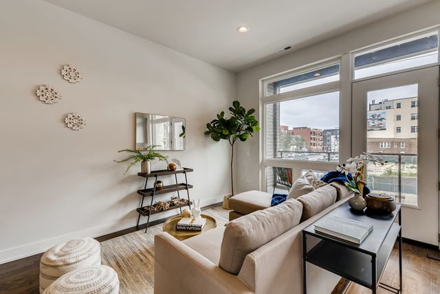 2351 W North Avenue 4E, Chicago, IL 60647