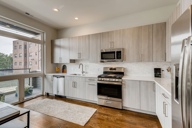 2351 W North Avenue 4E, Chicago, IL 60647