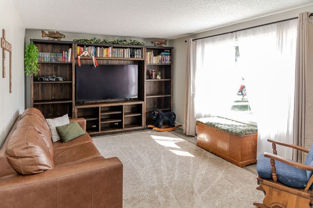 352 E Phyllis Circle, Billings, MT 59102
