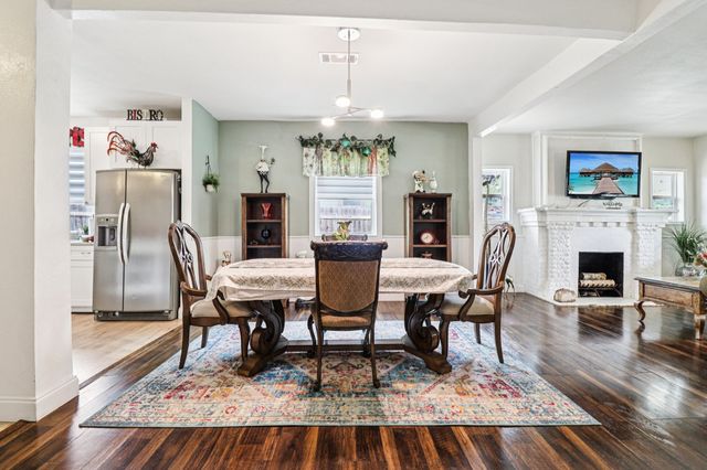 2704 Travis Avenue, Fort Worth, TX 76110