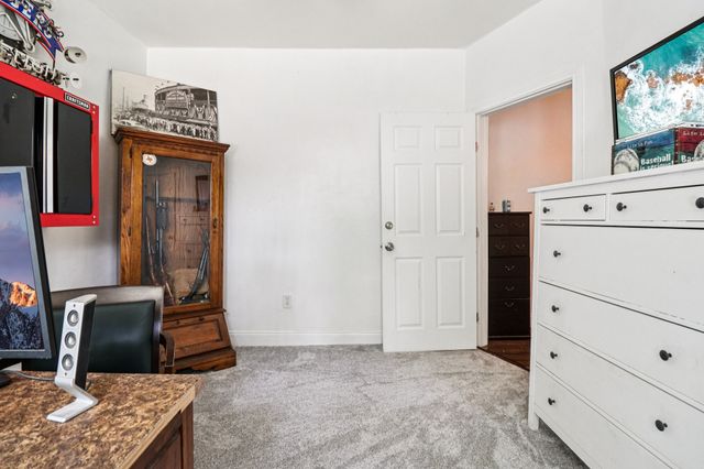 2704 Travis Avenue, Fort Worth, TX 76110