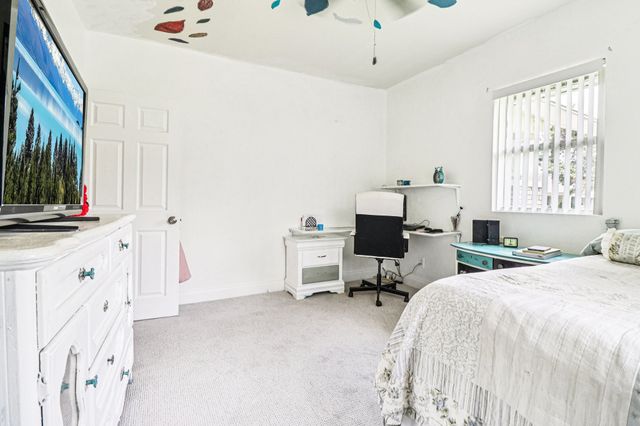 2704 Travis Avenue, Fort Worth, TX 76110