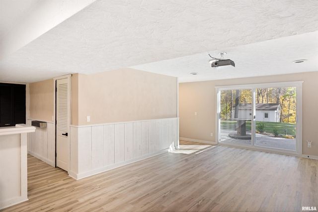 12 TIMBER Lane, Geneseo, IL 61254