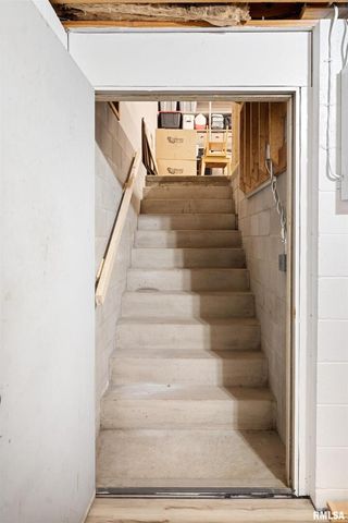 12 TIMBER Lane, Geneseo, IL 61254